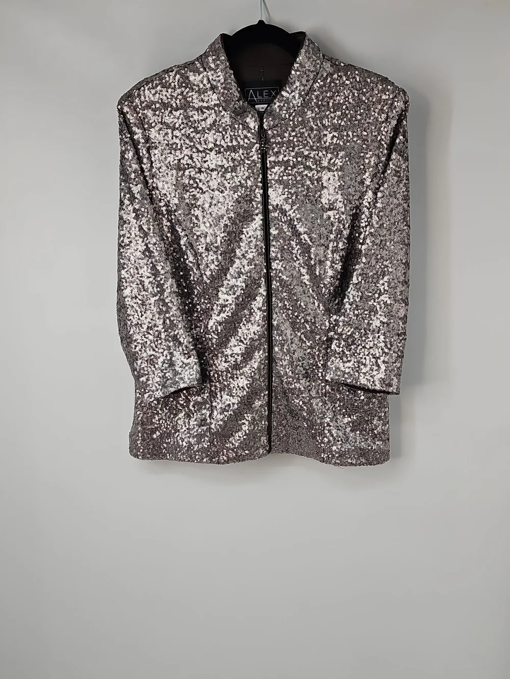 Alex Evenings Stunning Silver Sequined Cocktail Jacket w Front Zipper Elegant